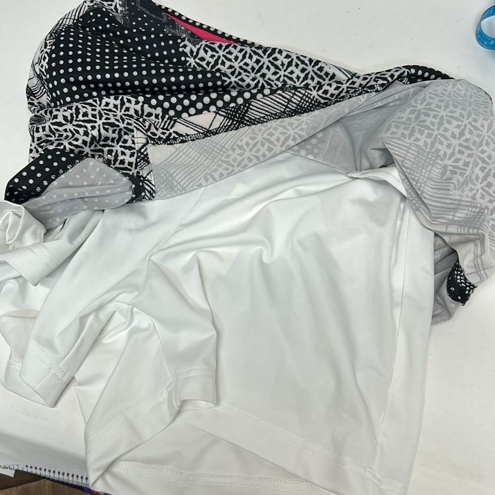 Callaway medium new with tags, black and white skirt - Picture 4 of 4